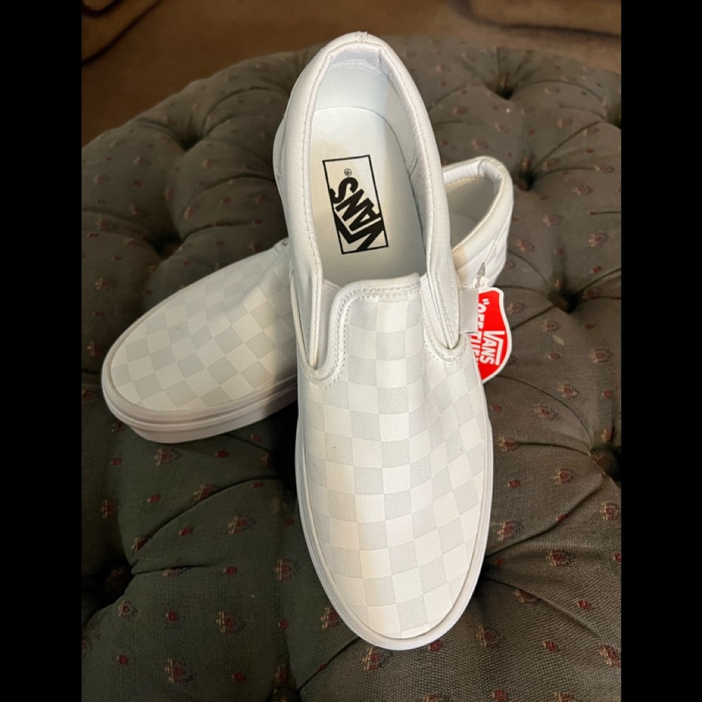 vans men's shoe size 6.5 new without box I accept offers